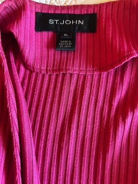 St. John Fuchsia Ribbed Knit Top